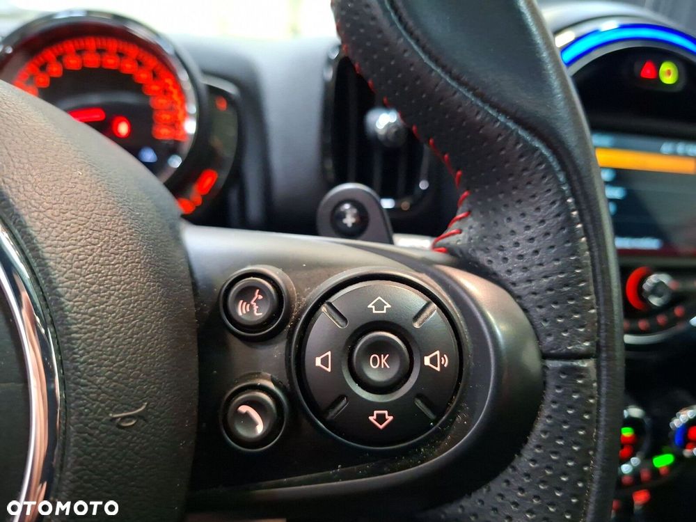 MINI John Cooper Works - 25