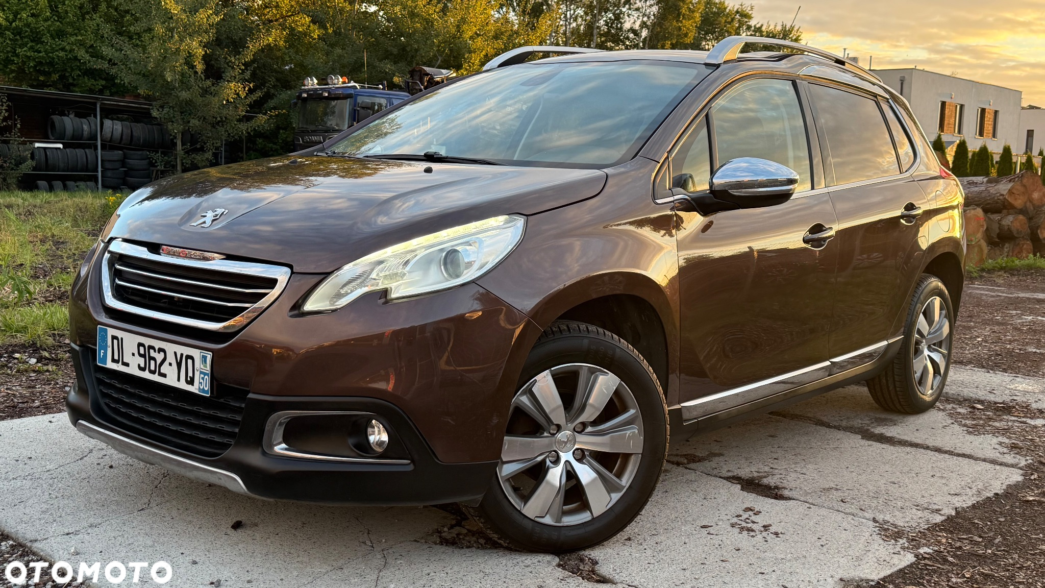 Peugeot 2008 1.6 e-HDi Allure S&S - 9