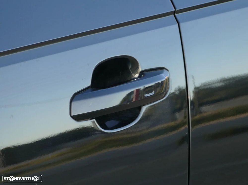 Audi A4 Avant 2.0 TDI - 9