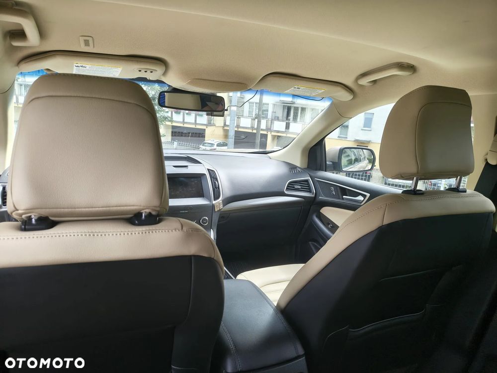 Ford Edge - 11