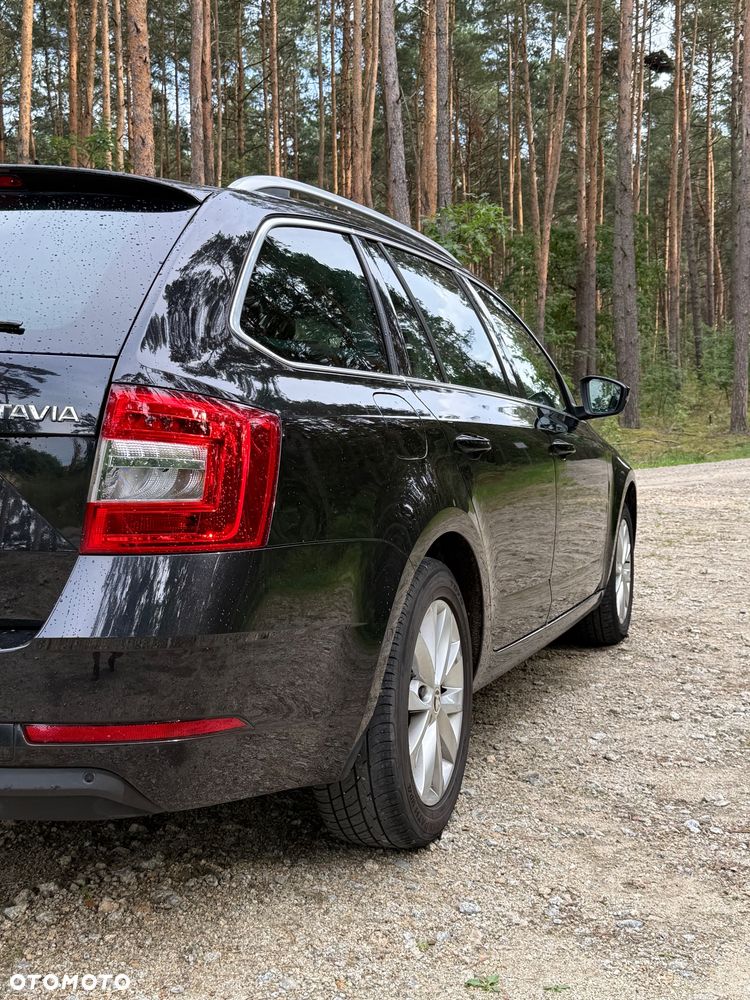 Skoda Octavia 1.6 TDI DSG Premium Edition - 11