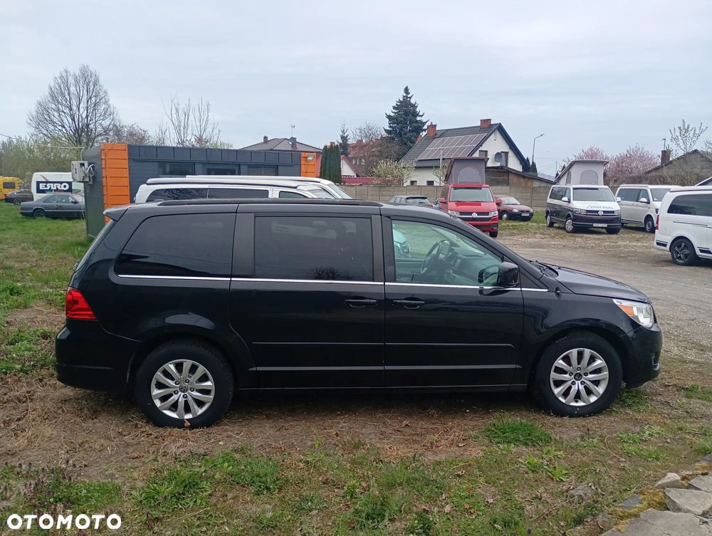 Volkswagen Routan - 15