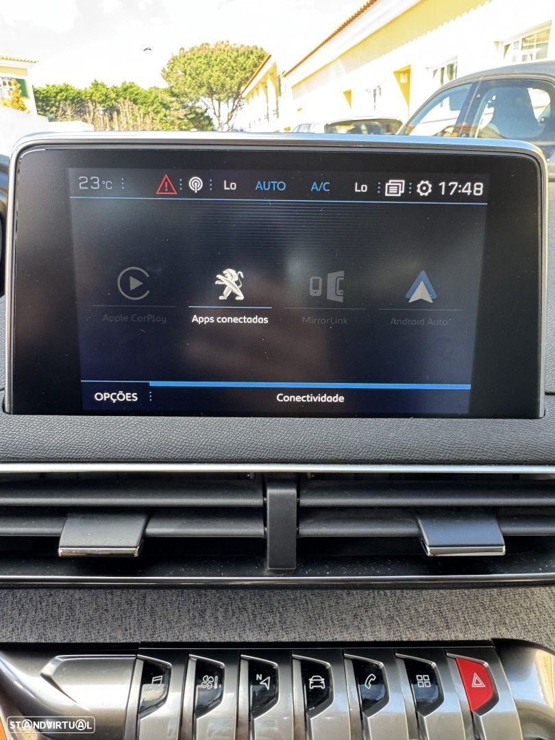 Peugeot 5008 1.2 PureTech Allure Pack EAT8 - 26