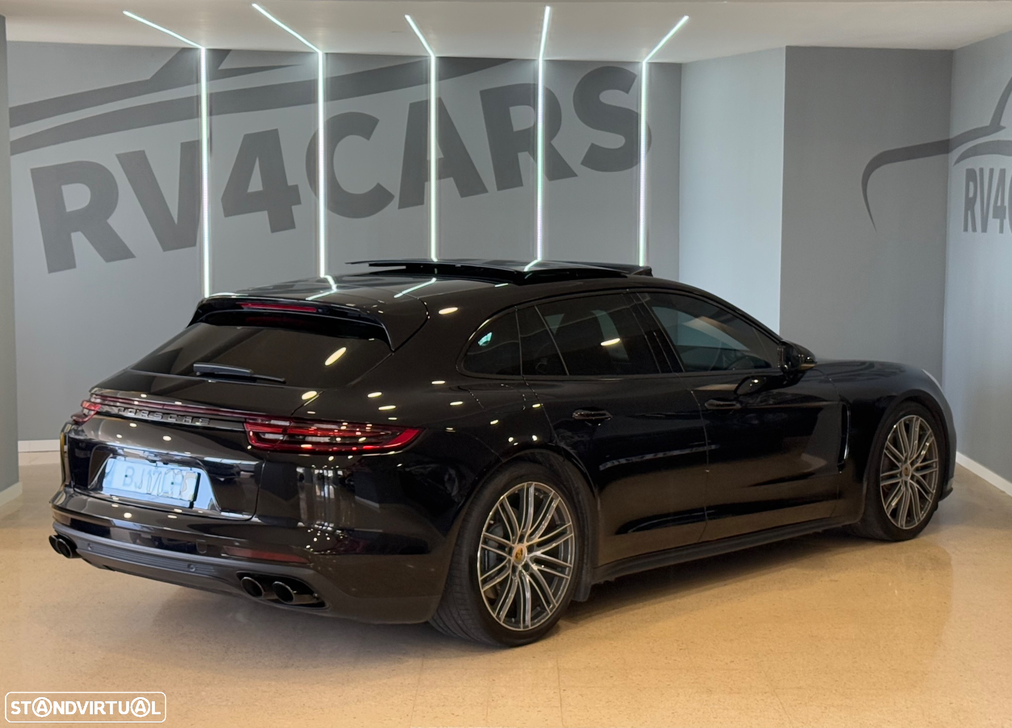 Porsche Panamera Sport Turismo 4 E-Hybrid - 12