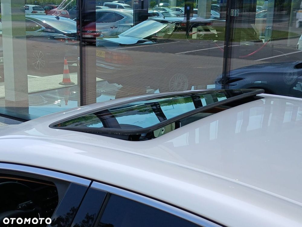 Lexus ES 300h Business Edition - 17