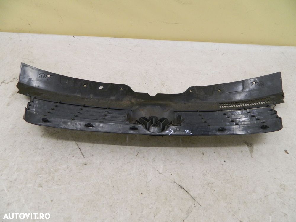 Grila radiator VW Transporter T5,  2004, 2005, 2006, 2007, 2008, 2009, cod origine 7H5807101. - 5