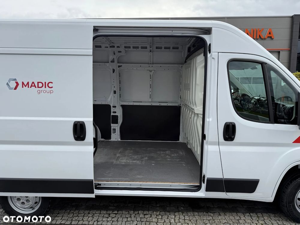 Peugeot Boxer Furgon Blaszak L2H2 Bogate Wyposażenie - 14