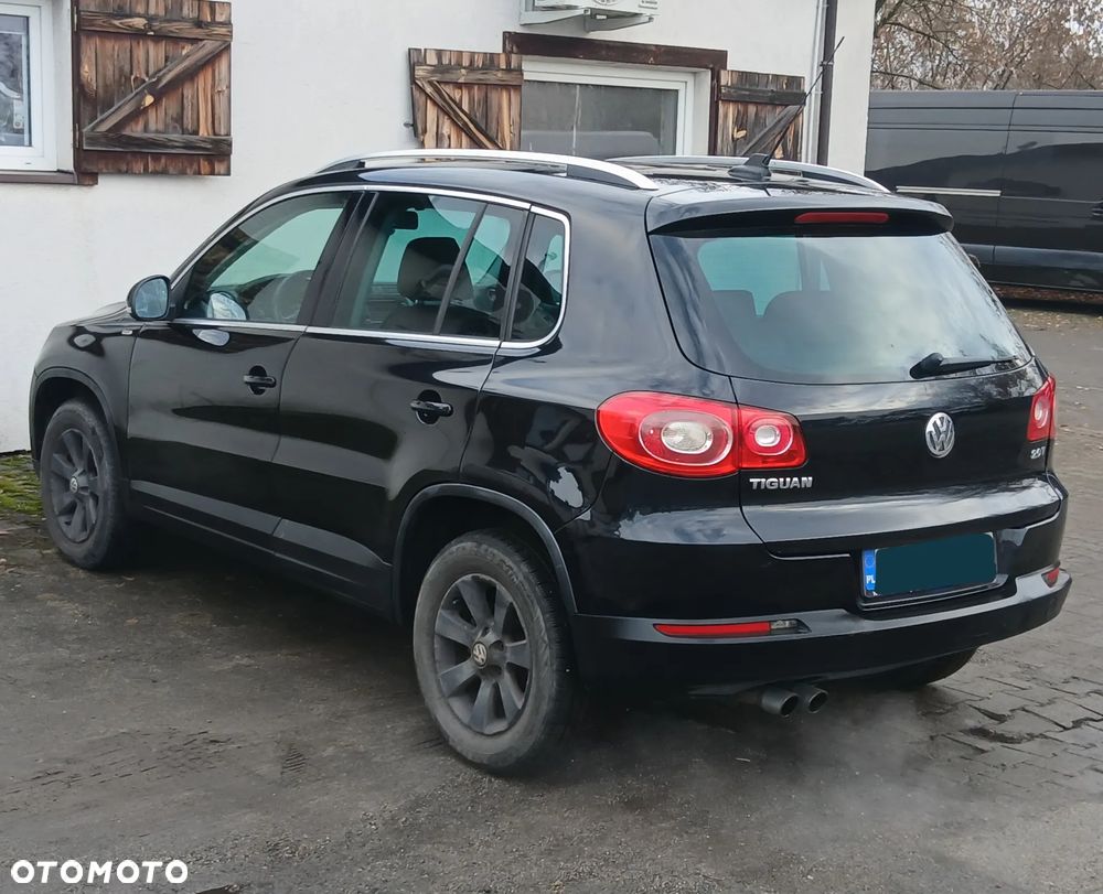 Volkswagen Tiguan - 5