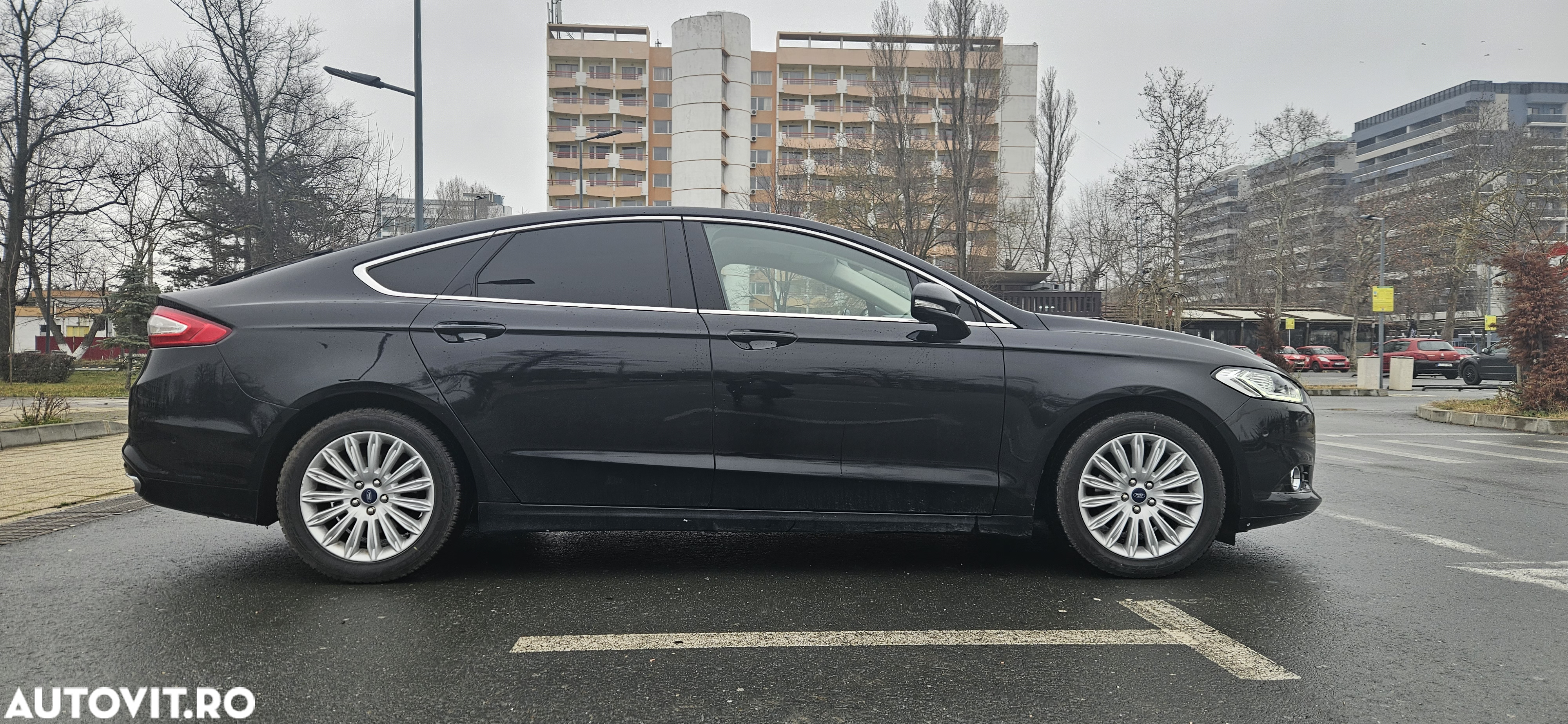 Ford Mondeo 2.0 TDCi Powershift AWD Business - 4