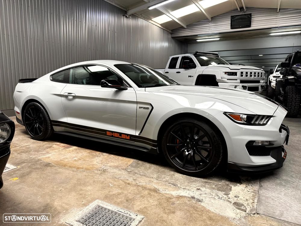 Ford Mustang - 10