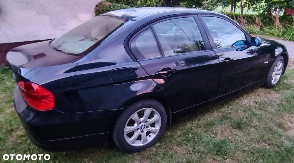 BMW Seria 3 320d DPF Touring - 9