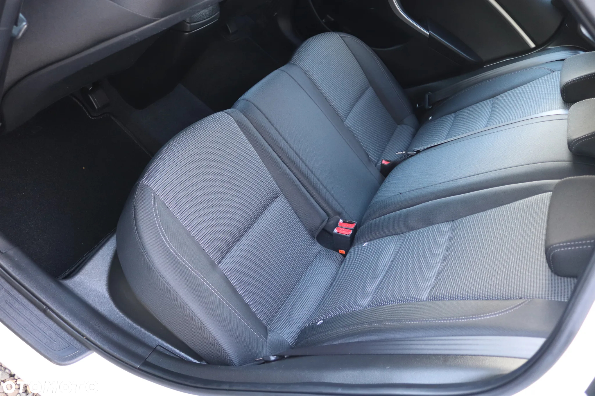 Hyundai i30 blue 1.4 Trend - 31
