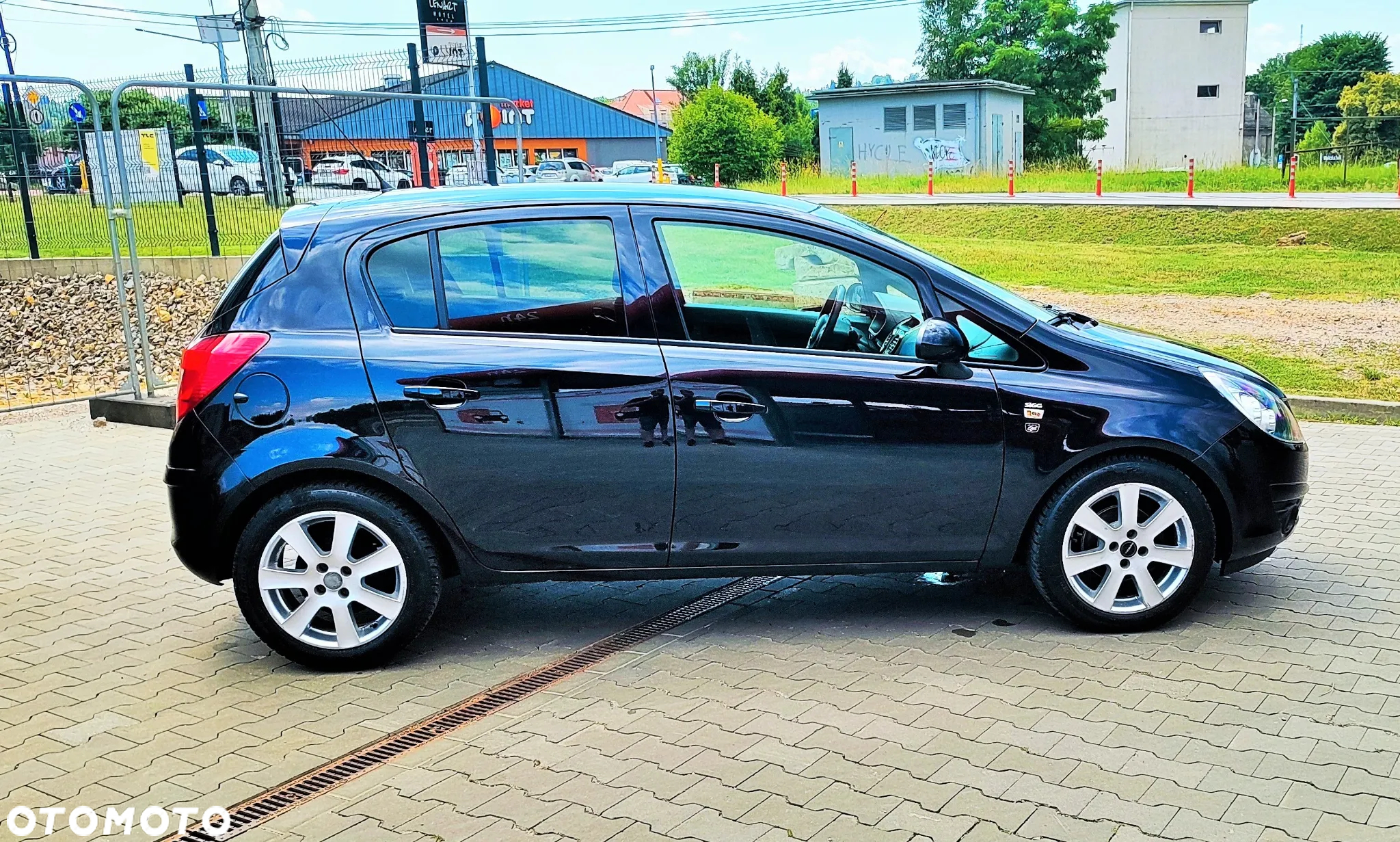 Opel Corsa 1.4 16V 111 - 16