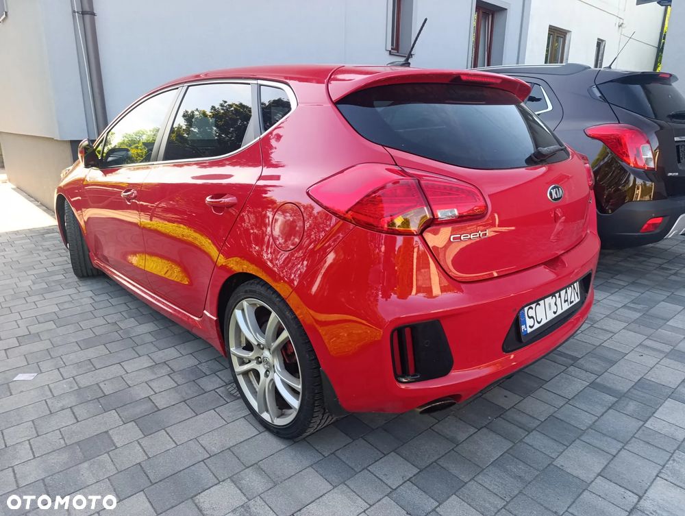 Kia Ceed 1.6 T-GDI GT L - 4