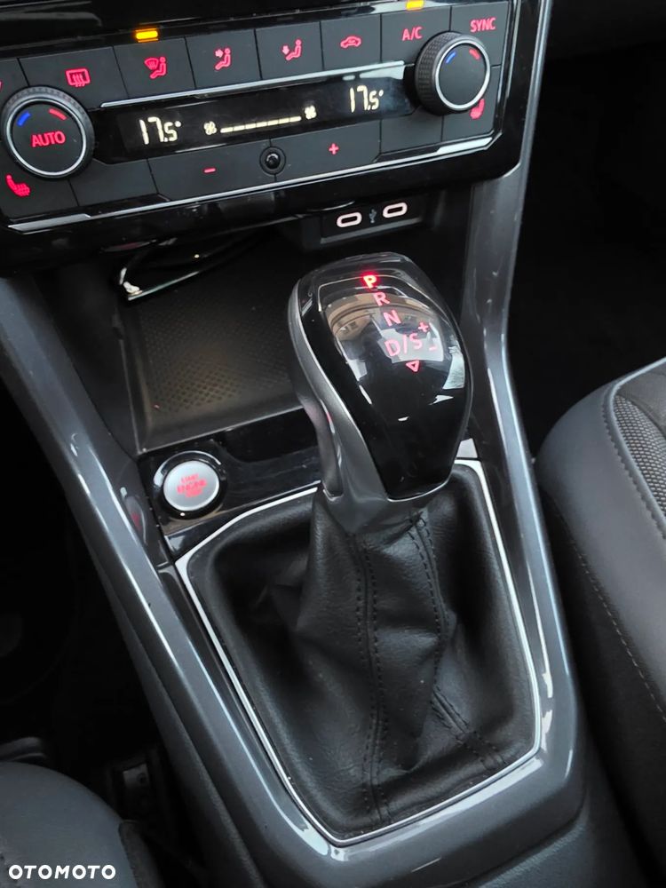 Volkswagen T-Cross - 14