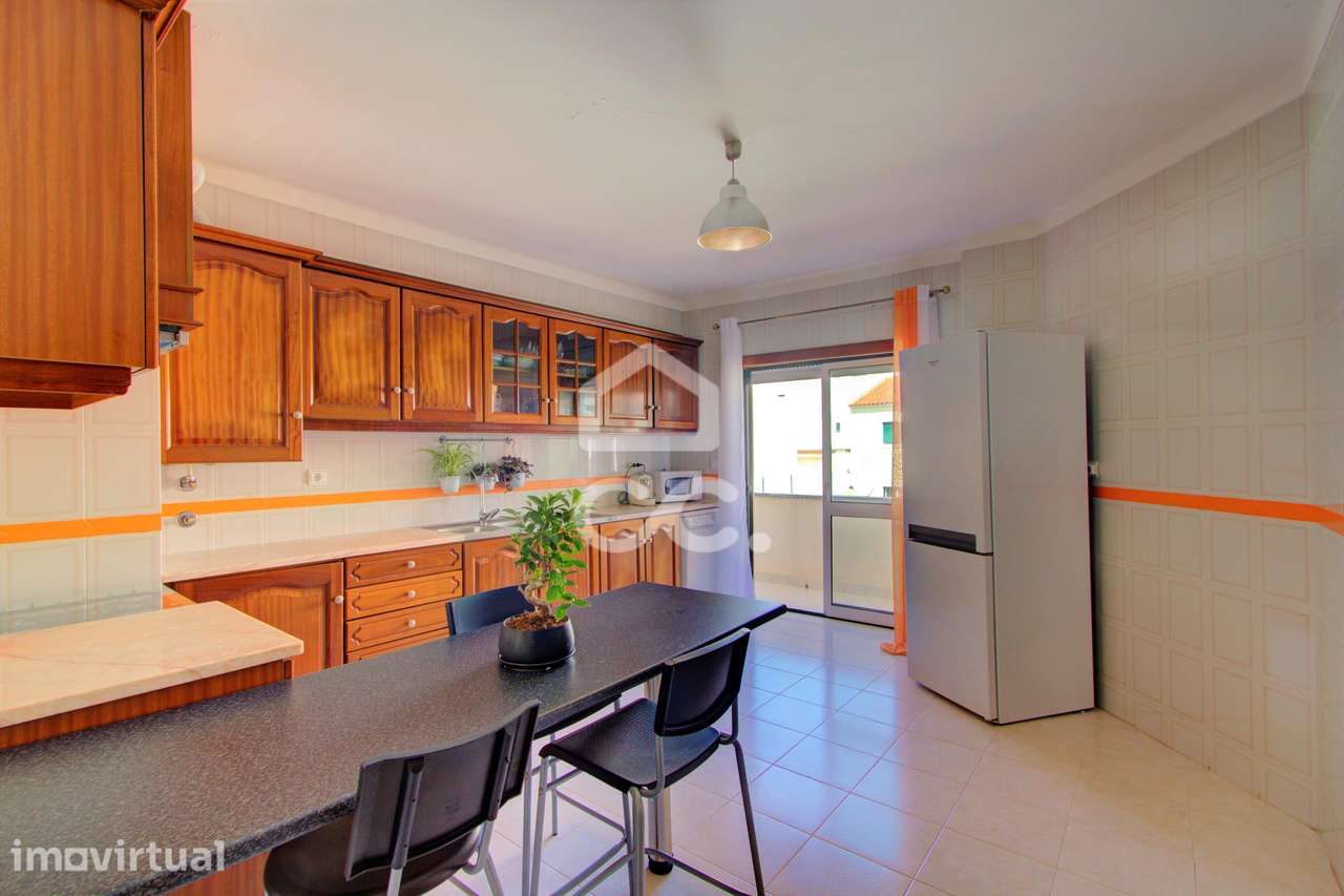 Apartamento T2 em Cadaval — Centralidade, conforto e oportunidade - Grande imagem: 5/18