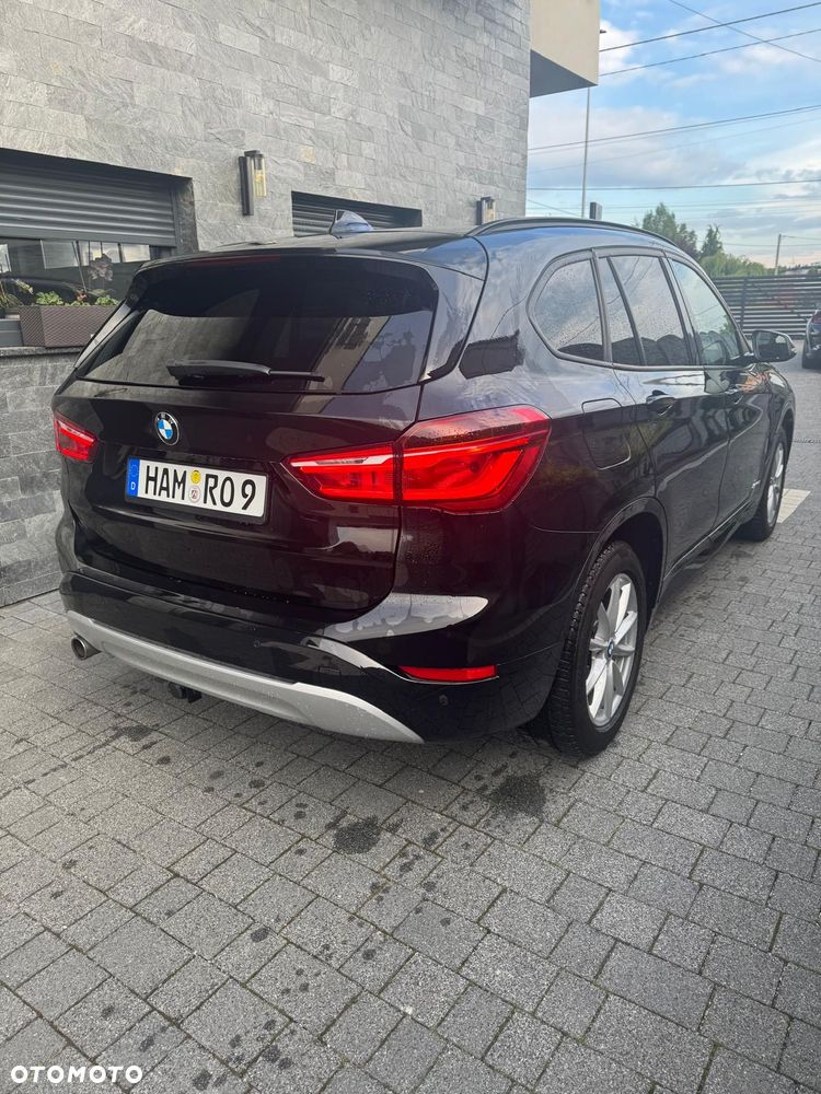 BMW X1 xDrive18d Sport Line - 4