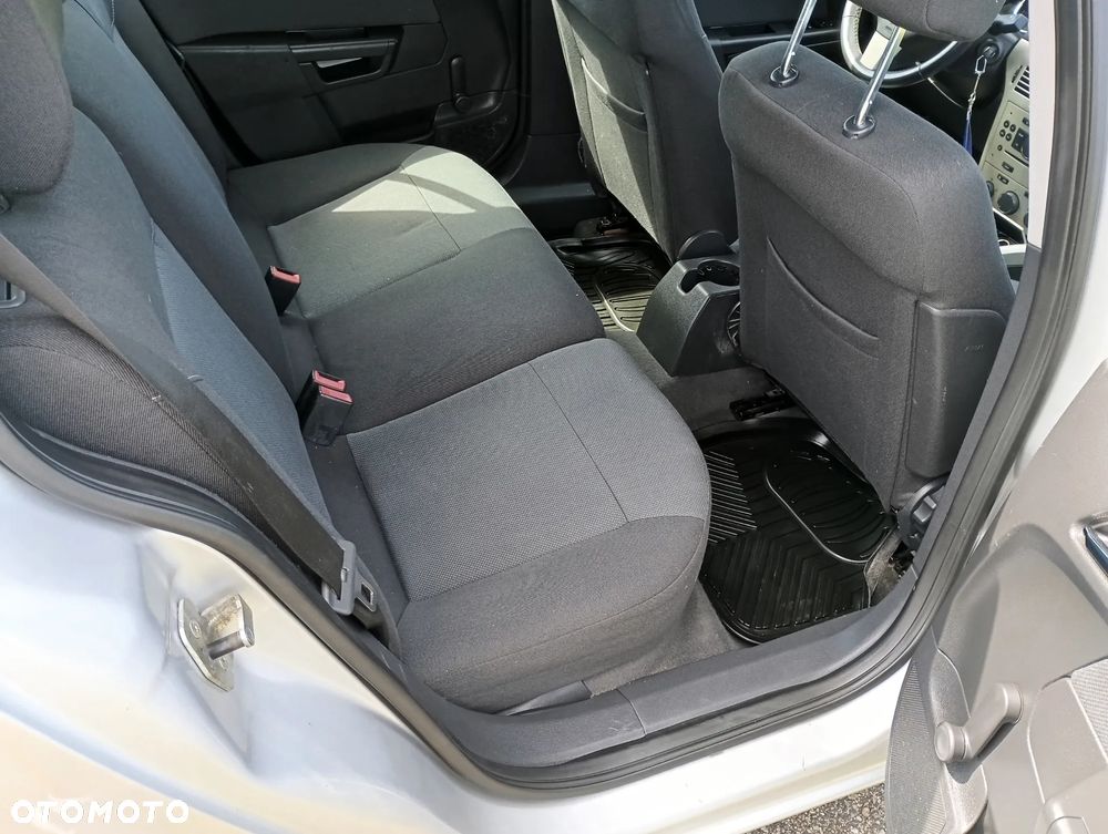 Opel Astra 1.6 Enjoy - 9