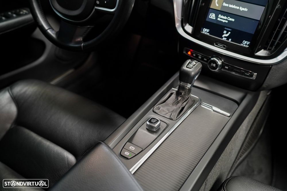 Volvo V60 2.0 D3 Momentum Plus Geartronic - 16