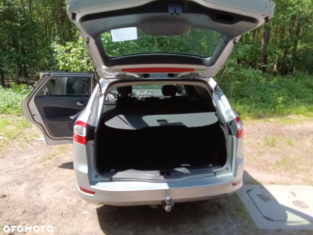 Ford Mondeo 2.0 TDCi Ghia - 8