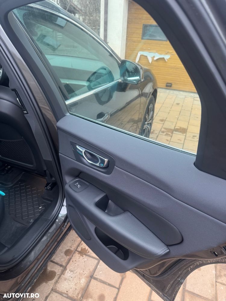 Volvo XC 60 T6 AWD Recharge Geartronic Inscription - 31