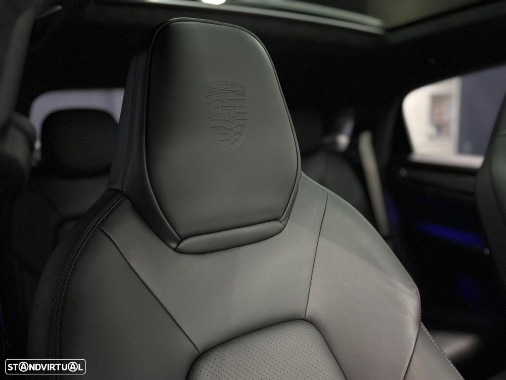 Porsche Cayenne E-Hybrid Tiptronic S Black Edition - 33