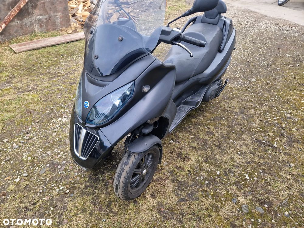 Piaggio MP-3 - 5