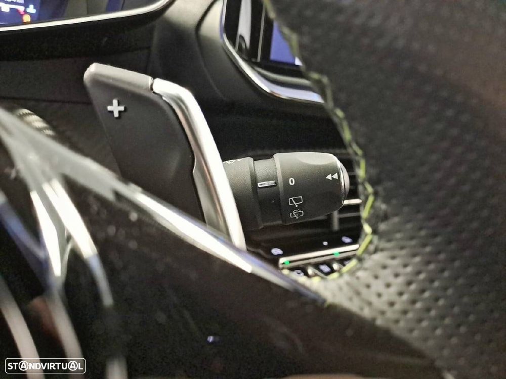 Peugeot 2008 1.2 PureTech GT EAT8 - 15