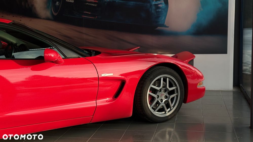 Chevrolet Corvette - 9