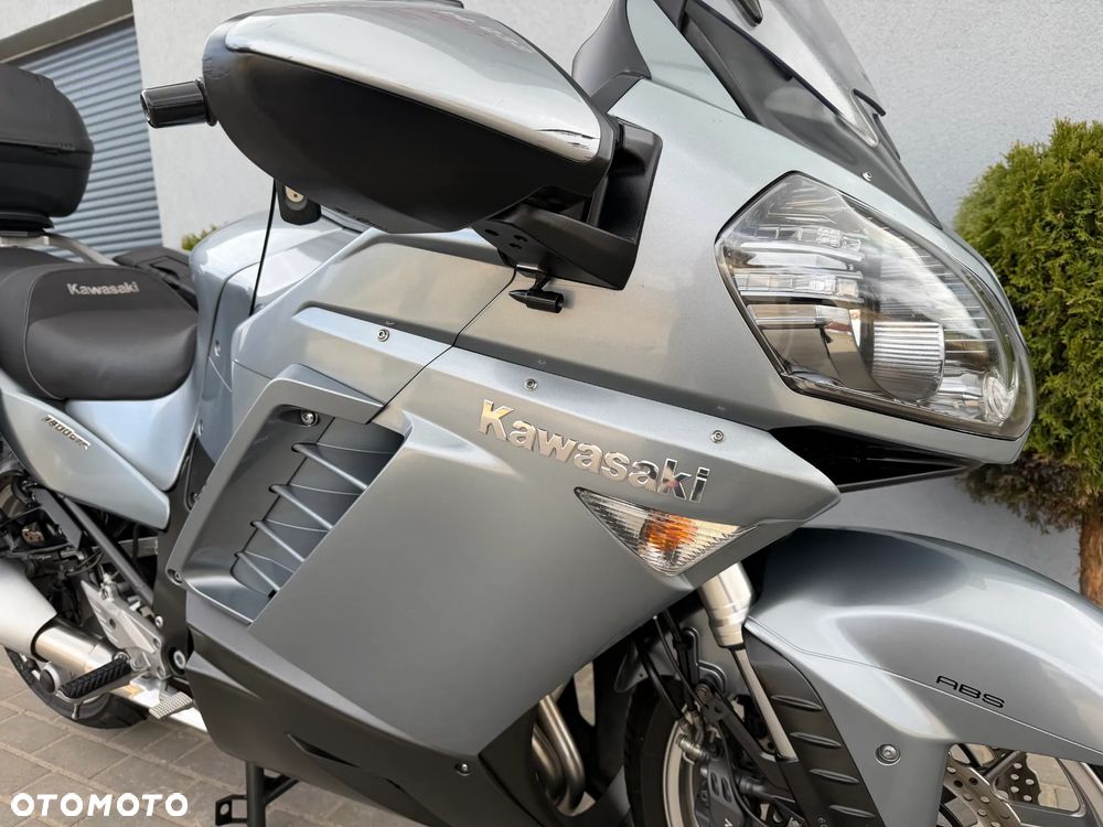 Kawasaki GTR - 12