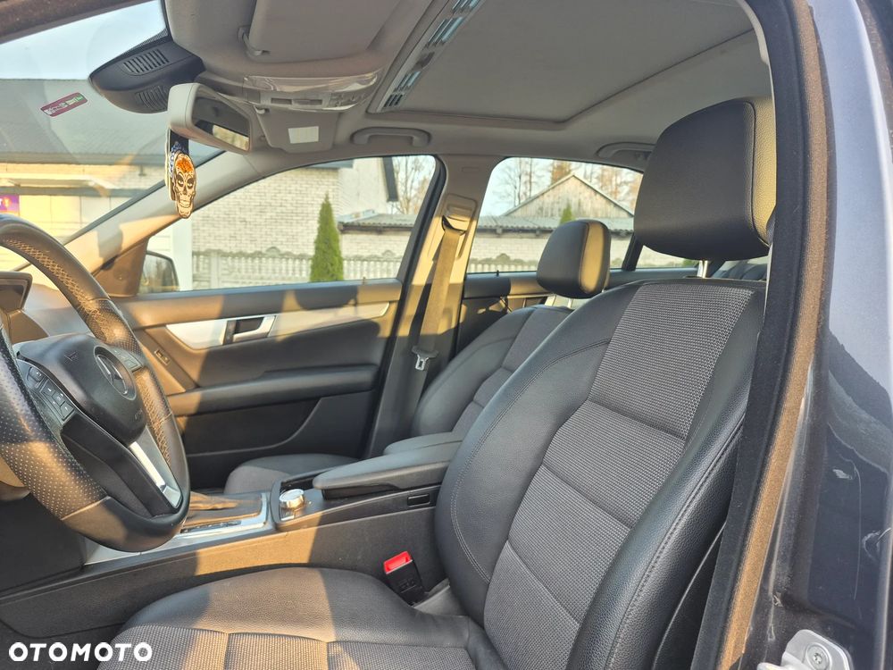 Mercedes-Benz Klasa C 180 T (BlueEFFICIENCY) 7G-TRONIC Avantgarde - 16