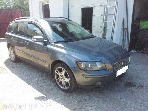 Dezmembrez Volvo V50 Combi / Break 2.0 Diesel 136 CP din 2006 volan pe stanga - 1
