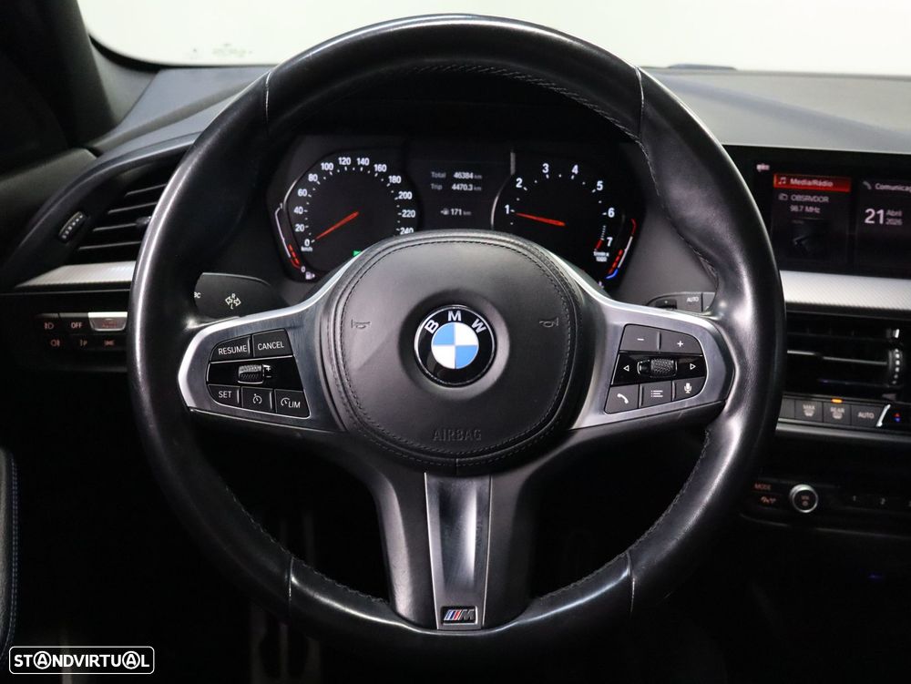 BMW 118 i Pack Desportivo M Auto - 17