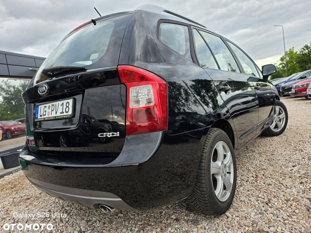 Kia Carens - 24
