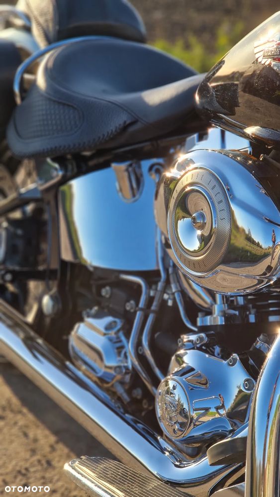 Harley-Davidson Softail Deluxe - 16