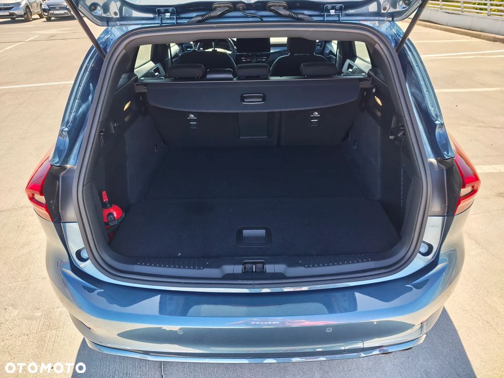 Ford Focus 1.0 EcoBoost mHEV ST-Line X - 25