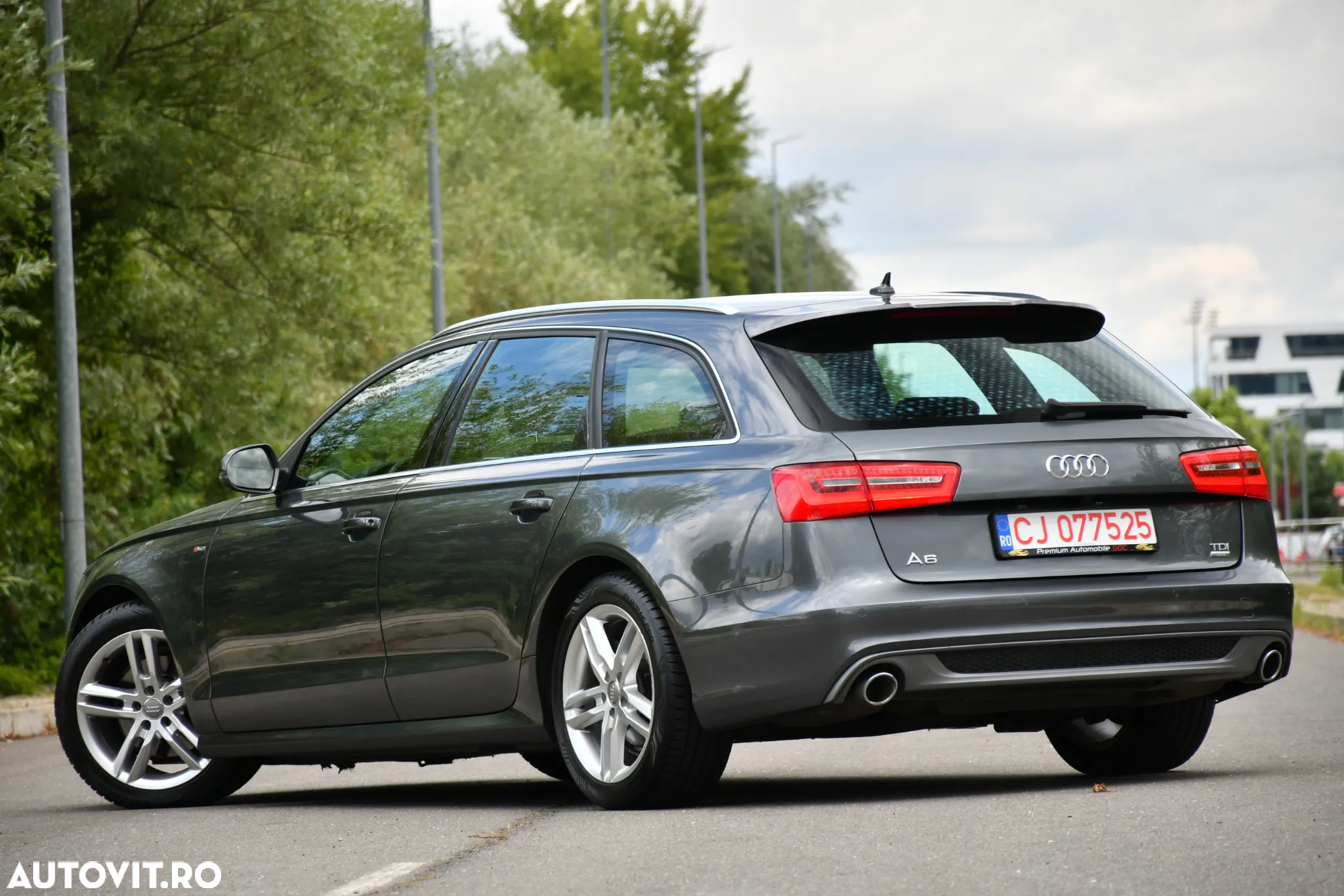 Audi A6 Avant 2.0 TDI Ultra S tronic - 9