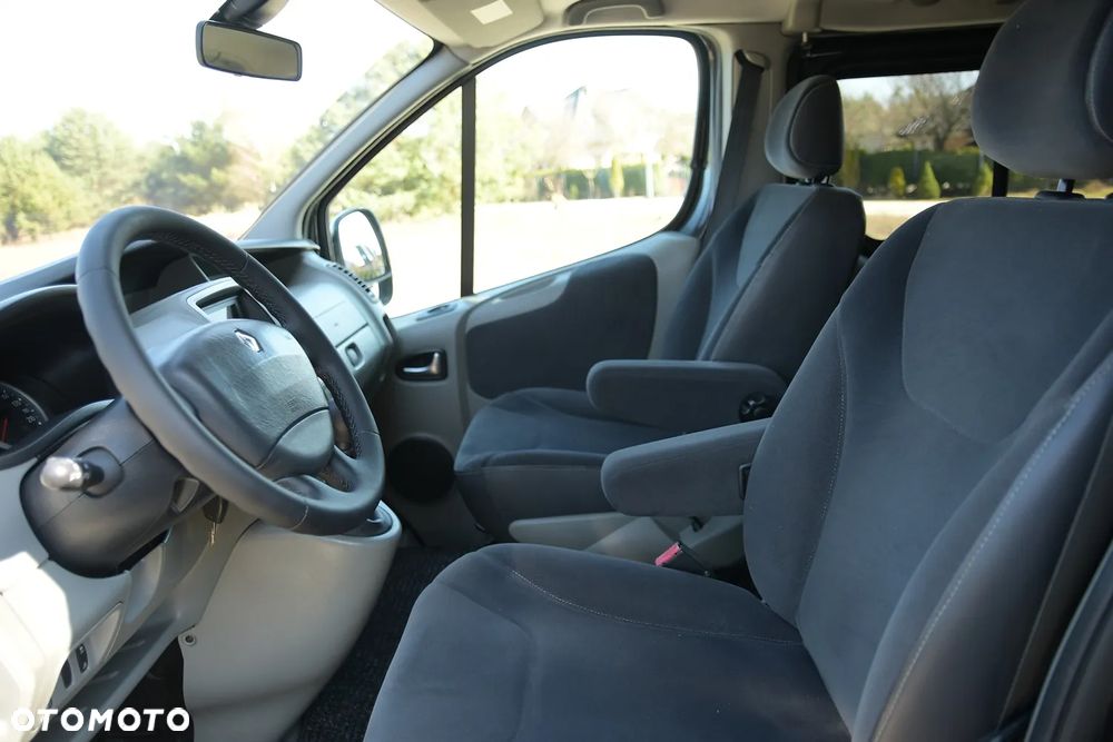 Renault Trafic FAP Grand Passenger Black Edition - 27