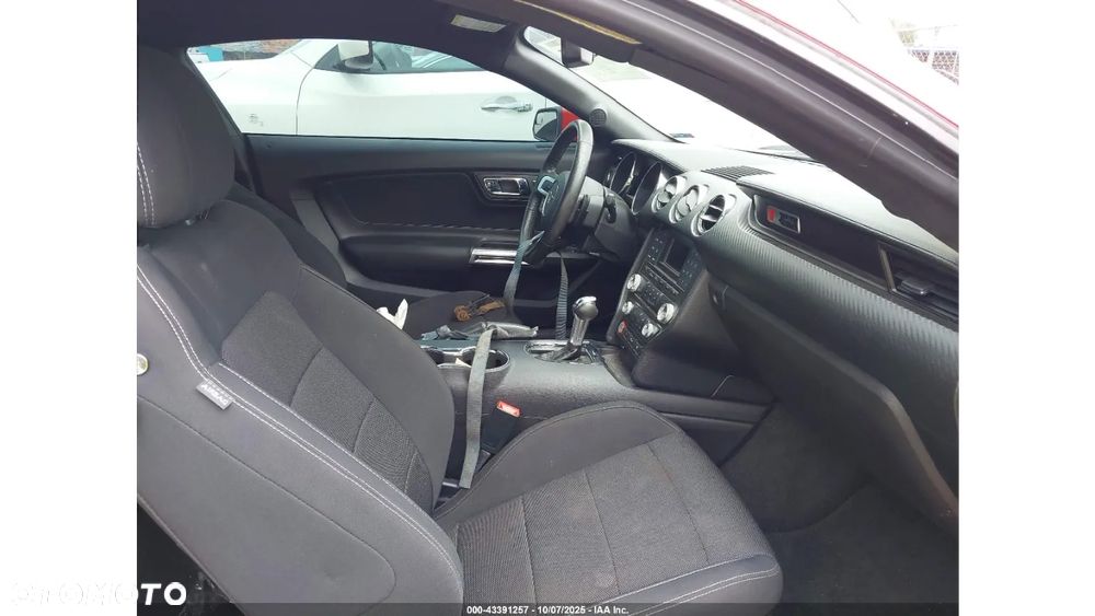 Ford Mustang - 11