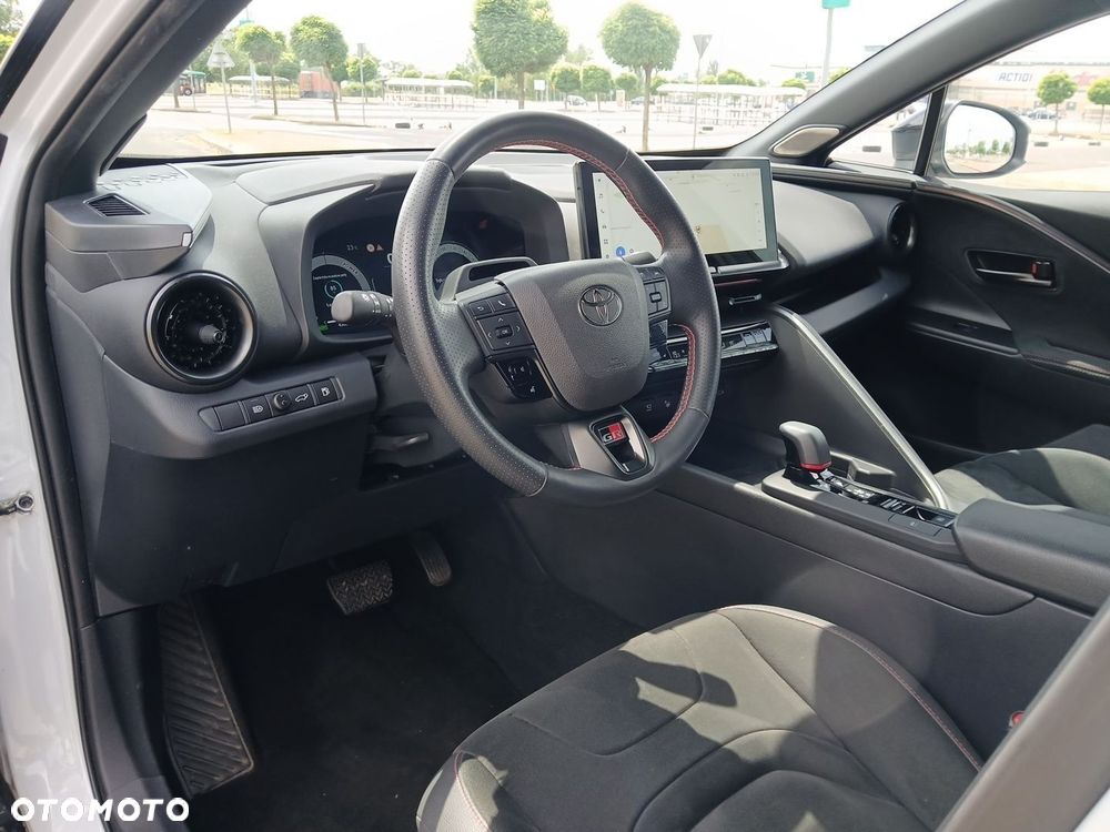 Toyota C-HR - 13