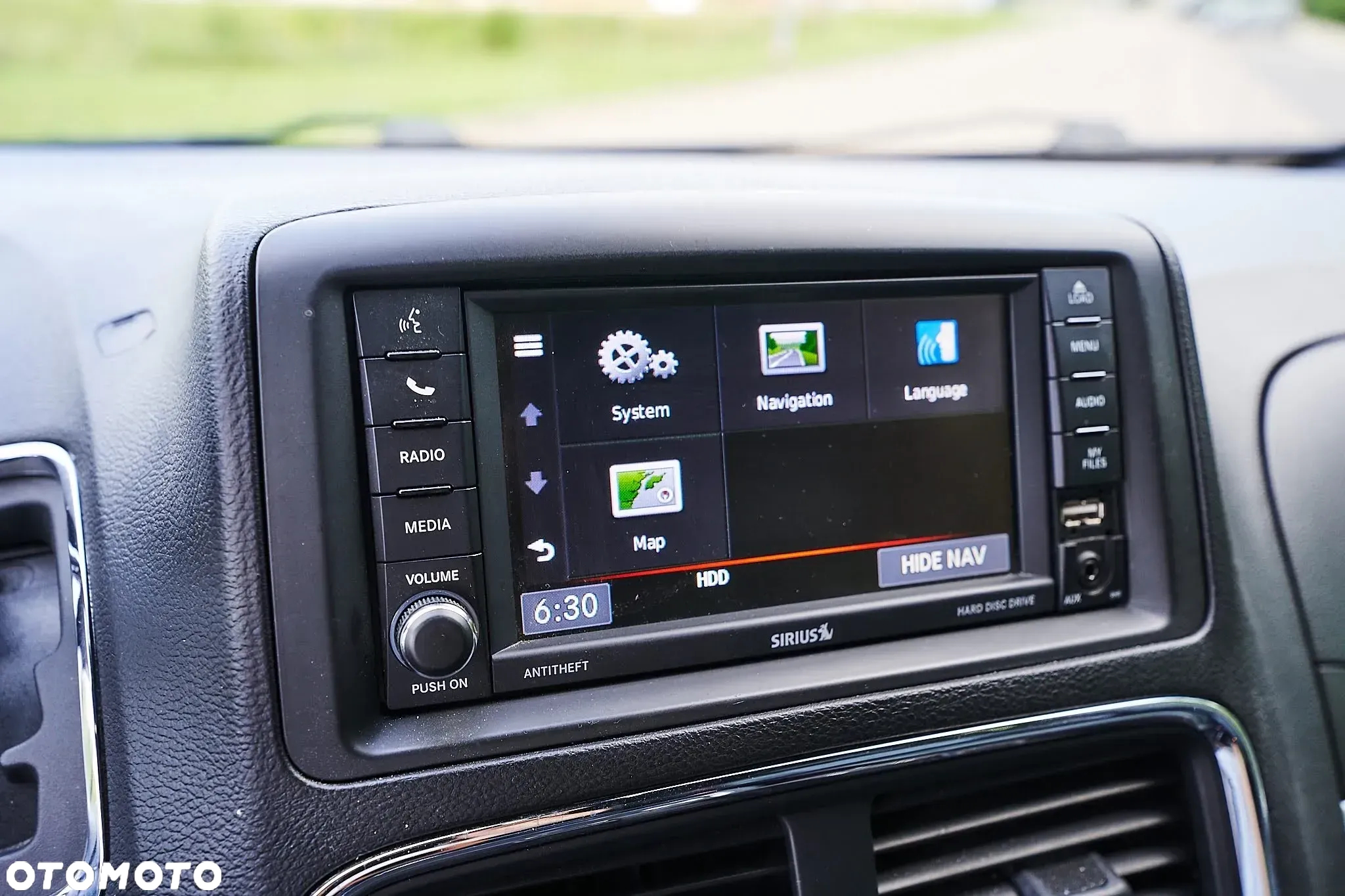 Dodge Grand Caravan - 9