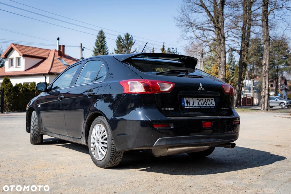 Mitsubishi Lancer 1.8 Invite - 13