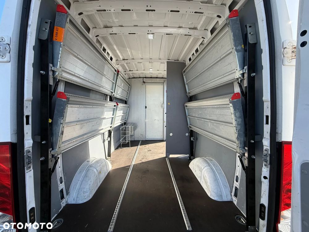 Iveco DAILY 35S12V 2,3 352 H2 - 17