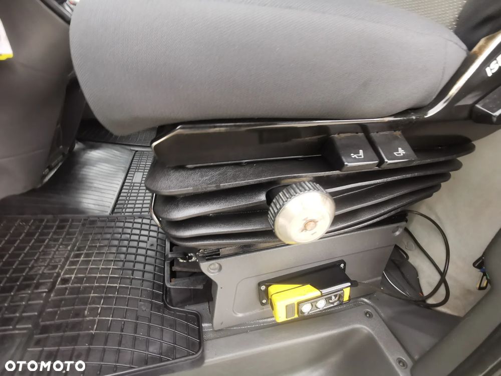 Iveco Daily 35C15 kiper Blokada mostu Hak klima bliźniak 35C15 wywrotka - 12