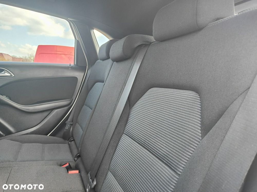 Mercedes-Benz Klasa B 180 d 7G-DCT Edition - 26