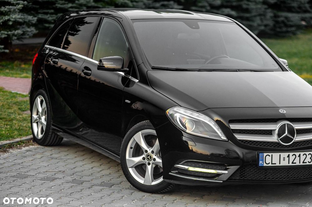 Mercedes-Benz Klasa B 200 UrbanStyle Edition - 4