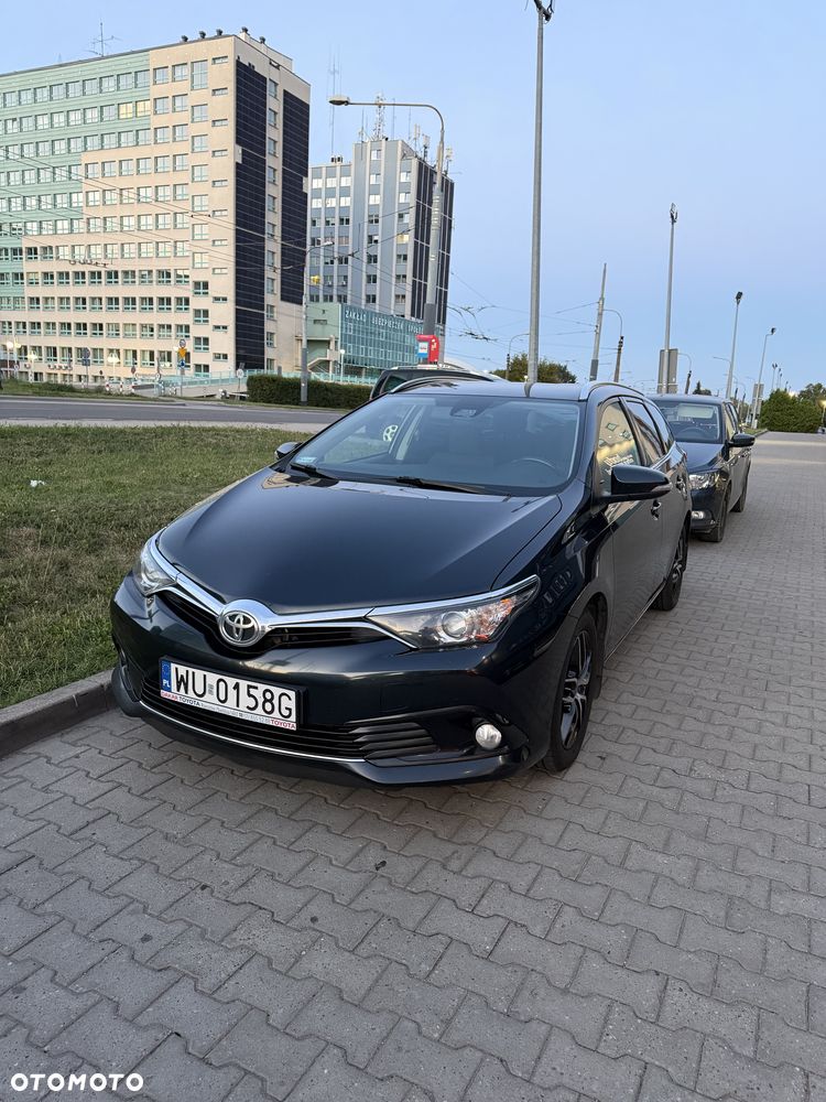 Toyota Auris 1.6 Prestige - 1