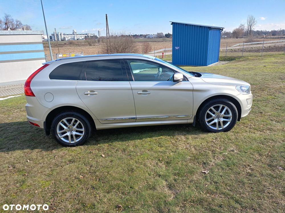 Volvo XC 60 D3 Drive-E Momentum - 2