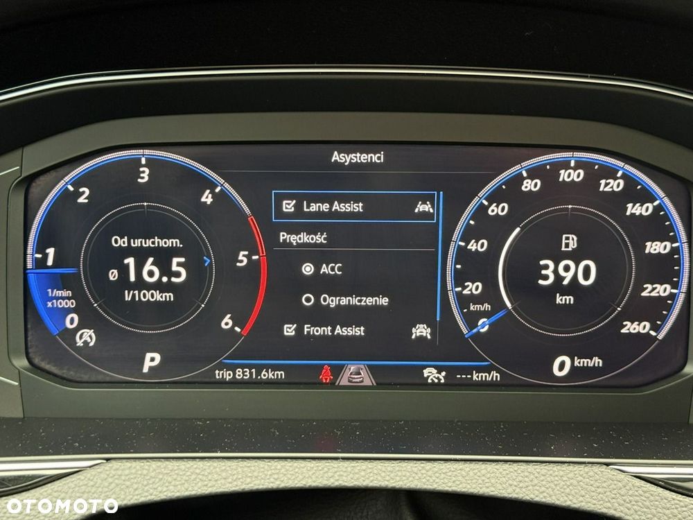 Volkswagen Passat Variant 2.0 TDI SCR Business DSG - 20