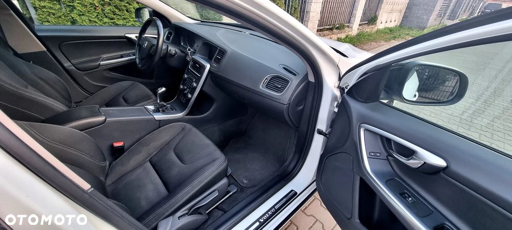 Volvo S60 D2 Drive-E Base - 3